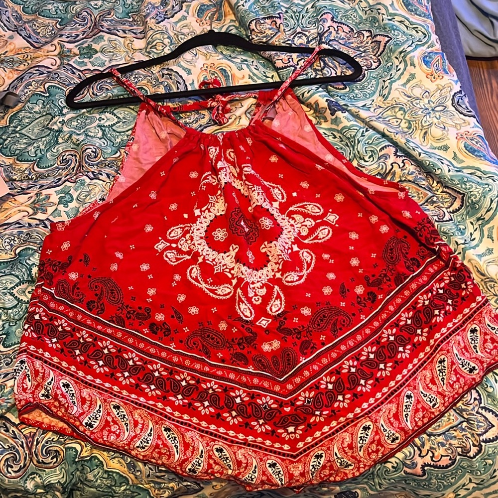 Non boundaries tank top